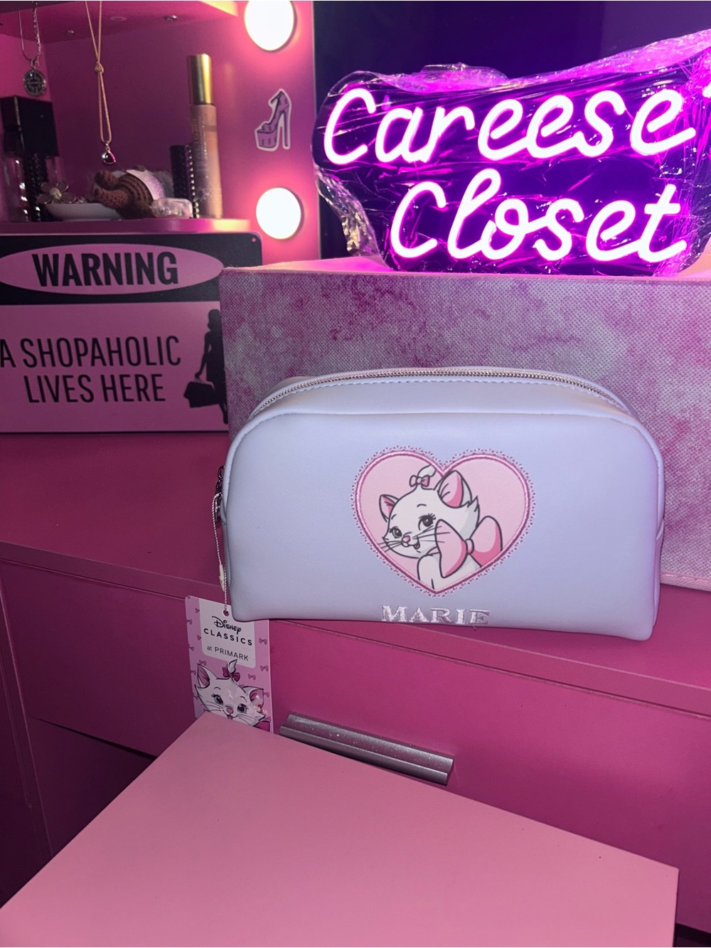 Disney’s Marie The Cat from The Aristocats makeup cosmetic bag. New